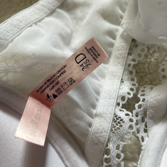 La Vie en Rose Bra Bundle | Front Clasp Push-Up Lace & Polka Dot | Size 34D - Picture 4 of 6